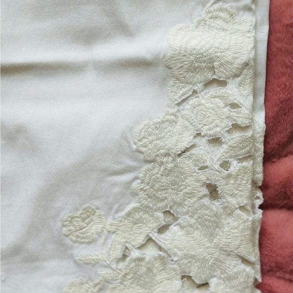 INC International’s Concept Women's White Cropped Pants - Picture 4 of 8